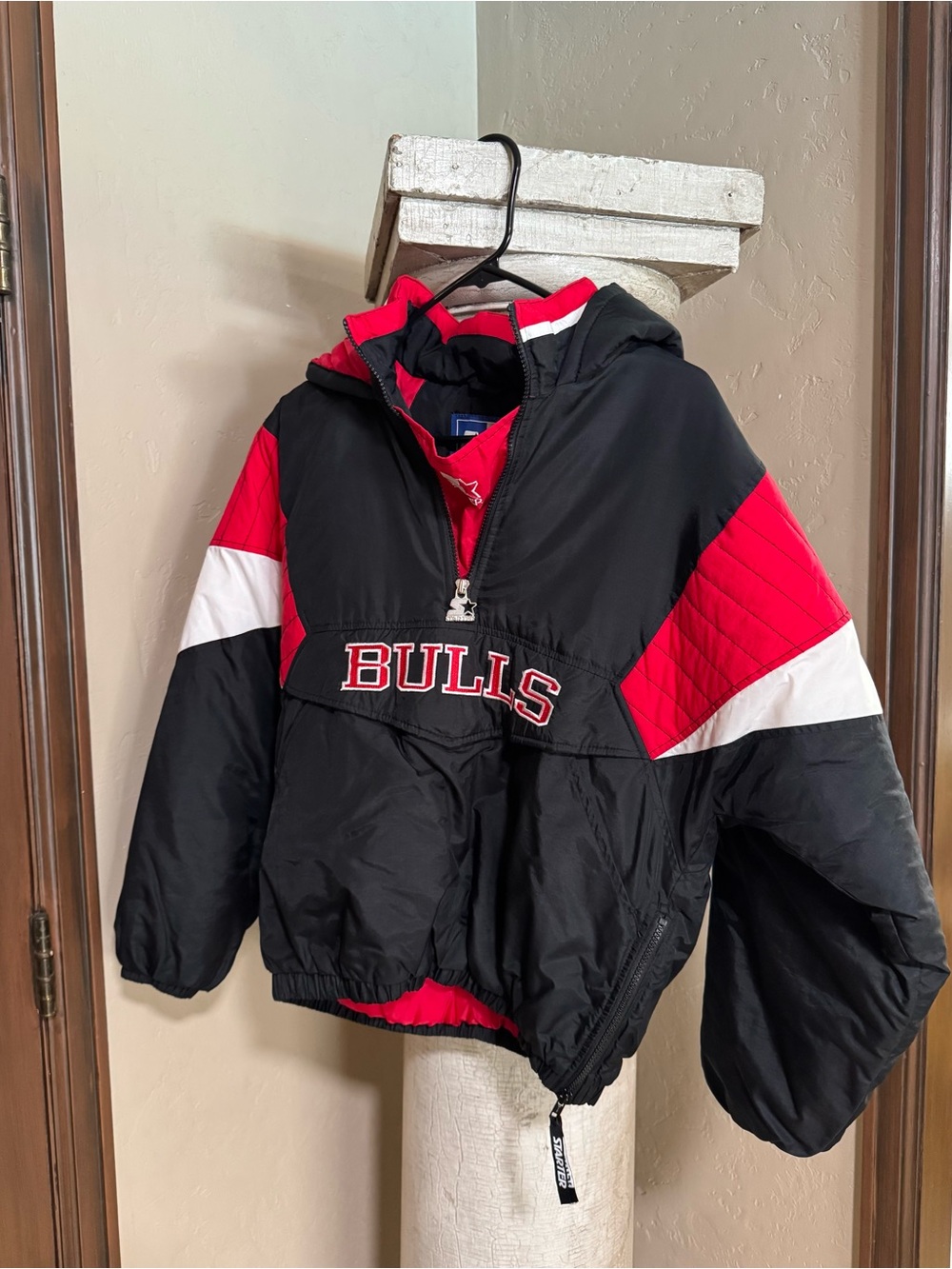 90’s Vintage Starter Offical NBA Chicago Bulls Puffer Jacket